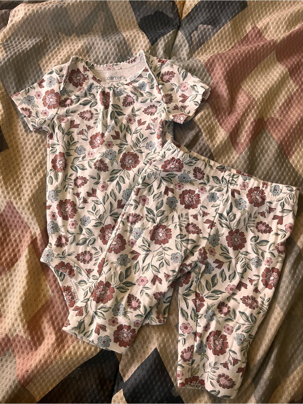 Carter's White Floral Short-Sleeve Pajama Set with Dusty Pink Flowers - Picture 1 of 2